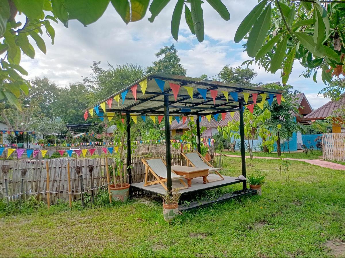 อยู่ดินกินดีฟาร์มสเตย์ Mae Rim Exterior foto